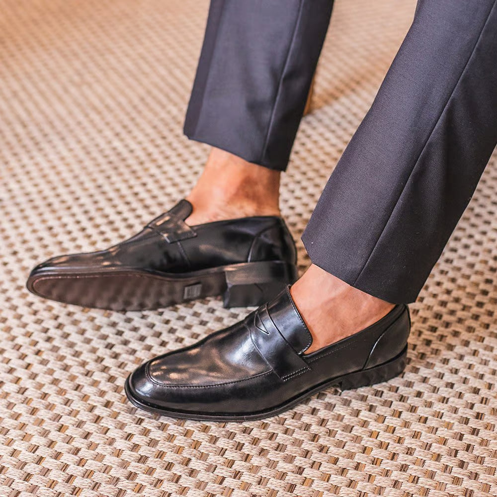 Mocasín de cuero negro para hombre